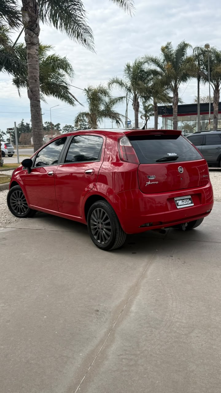 FIAT - PUNTO  HLS 1.8  - MANUAL  - 2010